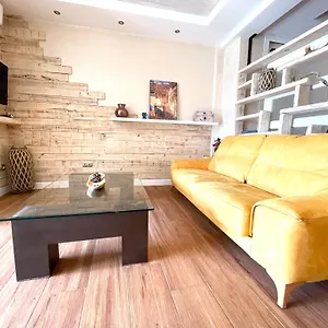  Apartment Loft'n With Parking And Views